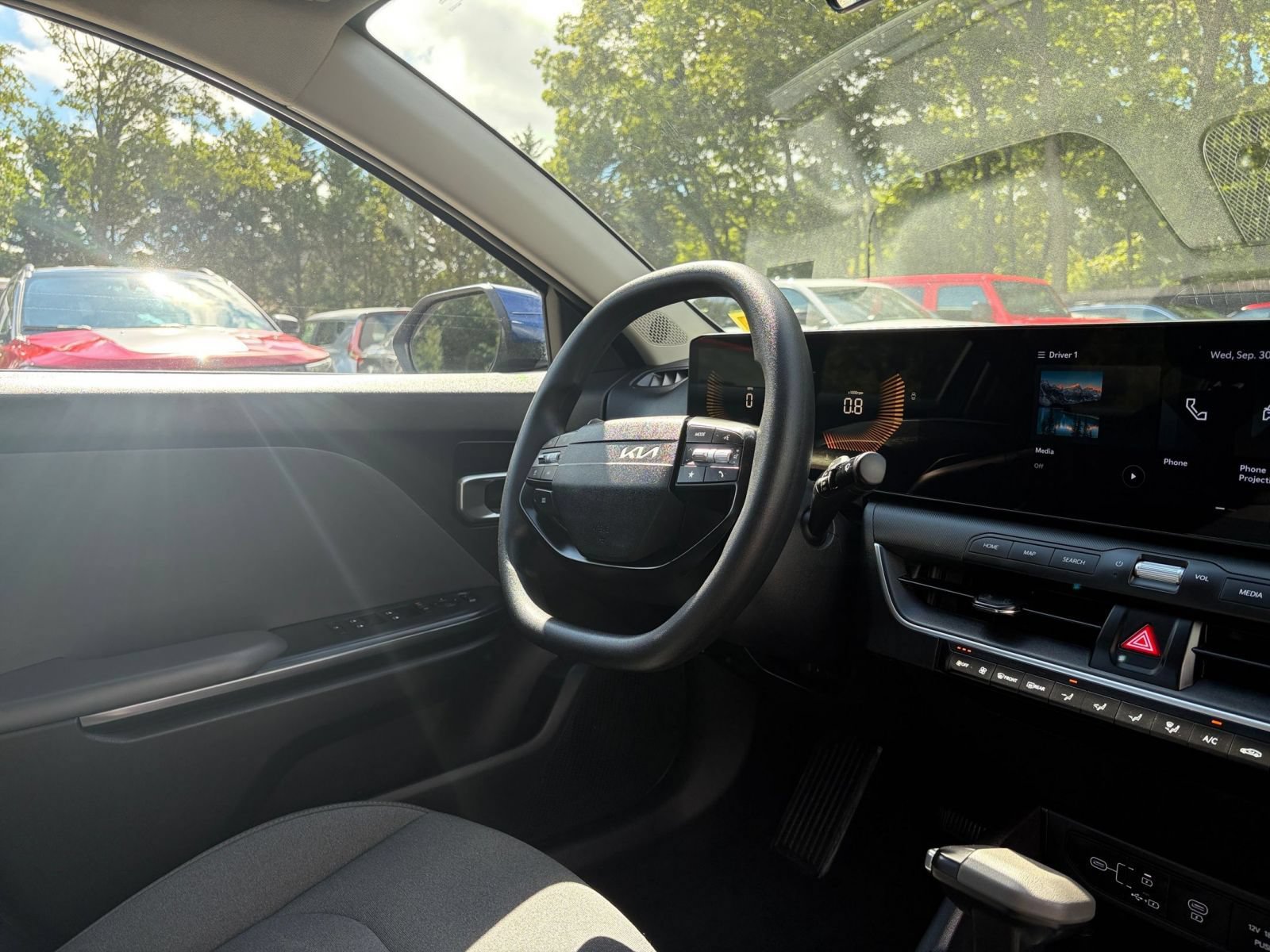 Used 2025 Kia K4 FWD image 32