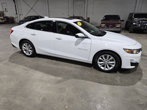 Used 2019 Chevrolet Malibu LT FWD image 18