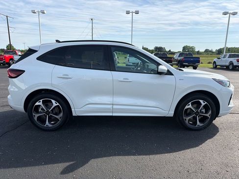 Used 2025 Ford Escape ST-Line Elite w/ Premium Technology Package AWD/4WD image 6