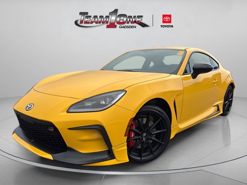 Used 2026 Toyota GR86 YUZU Limited image 4