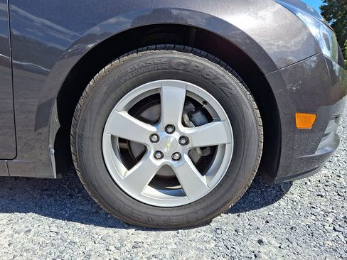 Used 2014 Chevrolet Cruze LT image 9