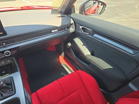 Certified 2026 Honda Civic Type R image 11