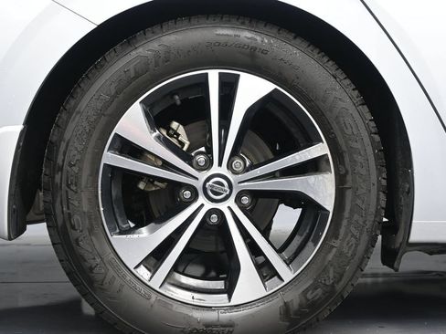 Used 2022 Nissan Sentra SV FWD image 9