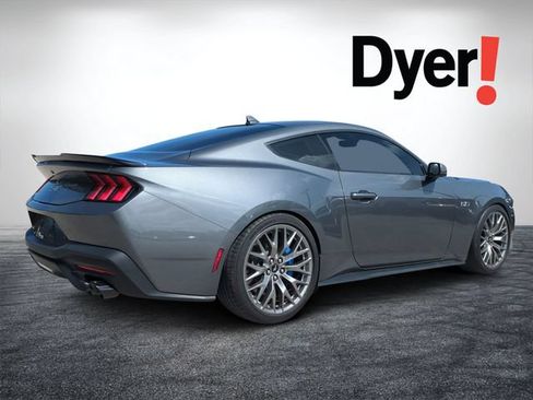Used 2024 Ford Mustang GT Premium RWD image 3