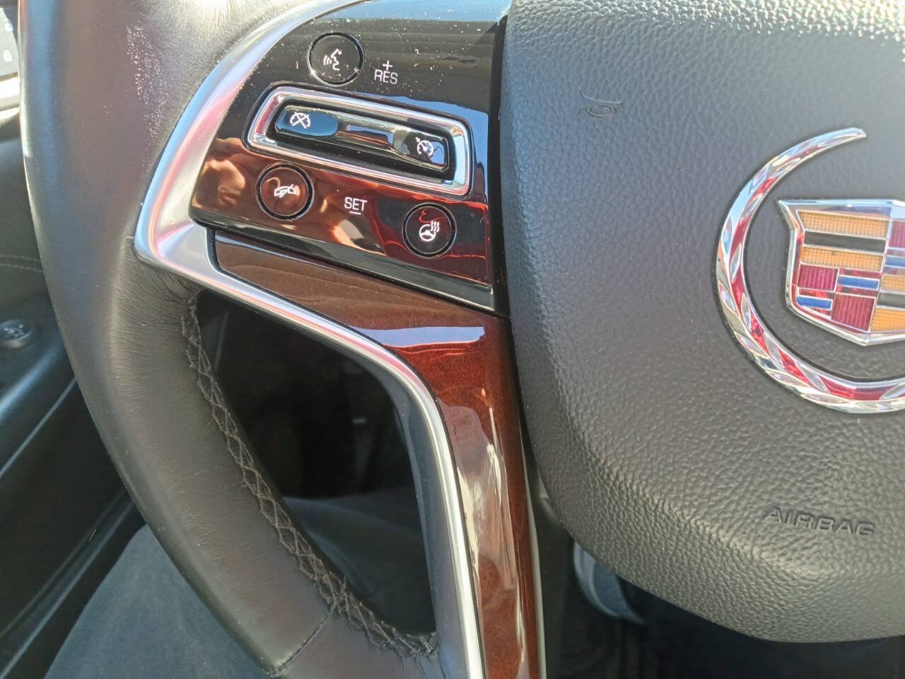 Used 2015 Cadillac SRX Performance AWD/4WD image 23