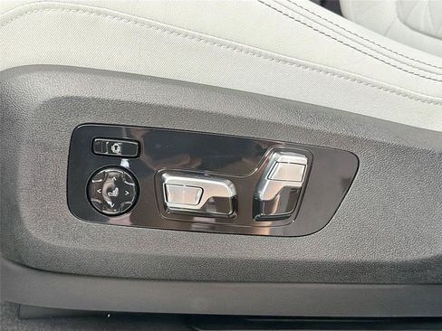 New 2026 BMW X5 xDrive40i AWD/4WD image 17