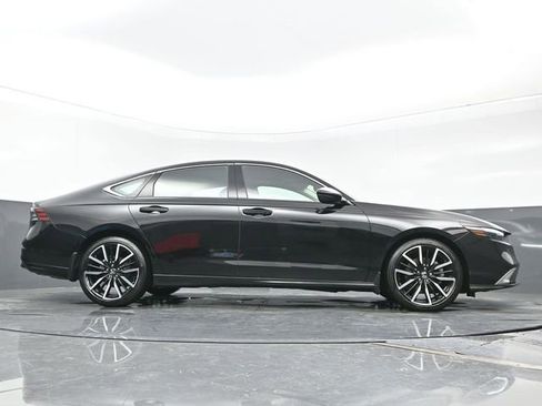 Certified 2025 Honda Accord Touring image 26