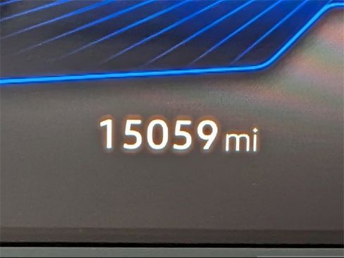 Certified 2024 Volkswagen Tiguan SE image 33