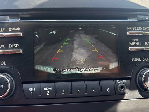 Used 2013 Nissan Frontier SV w/ SV Value Truck Pkg AWD/4WD image 28