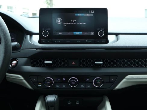 Used 2025 Honda Accord SE image 16
