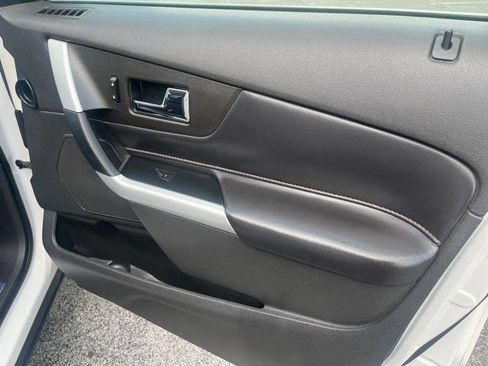 Used 2014 Ford Edge Limited AWD/4WD image 16