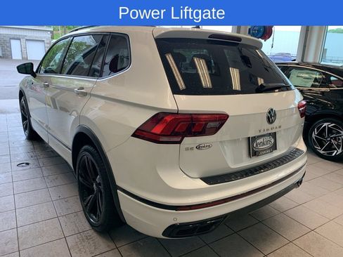 Used 2023 Volkswagen Tiguan SE R-Line AWD/4WD image 9