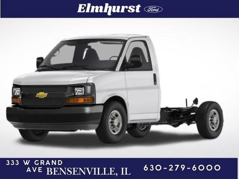 Used 2015 Chevrolet Express 3500 Extended image 1