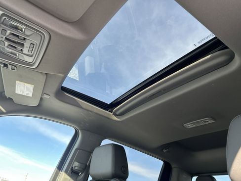 New 2025 GMC Sierra 2500 SLT w/ SLT Premium Package image 23