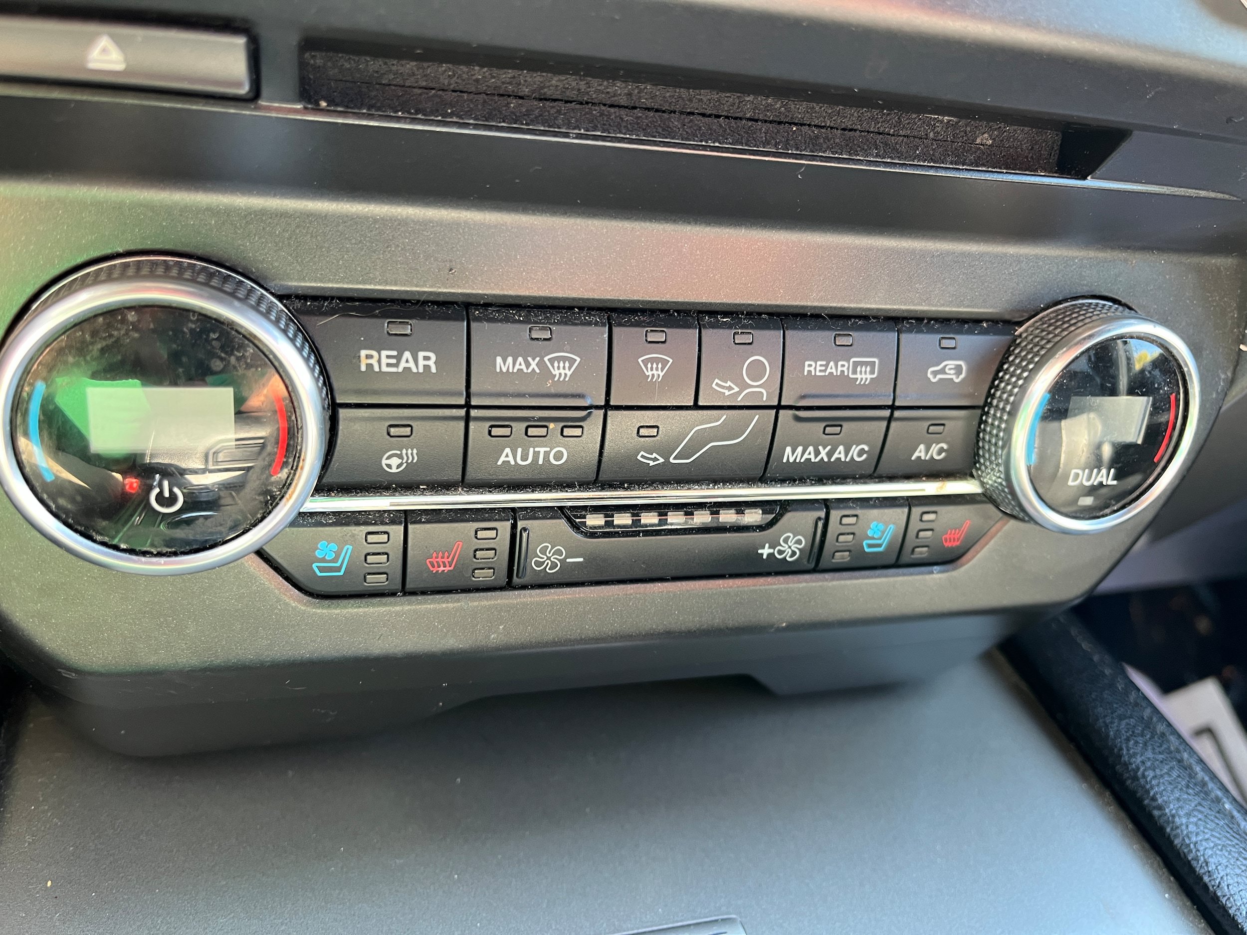 Used 2018 Ford Expedition Max XLT w/ Equipment Group 202A AWD/4WD image 20
