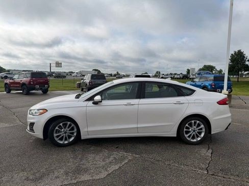 Used 2020 Ford Fusion SE FWD image 9