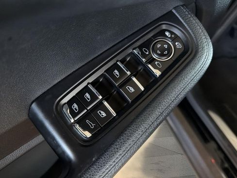 Used 2017 Porsche Macan S AWD/4WD image 9