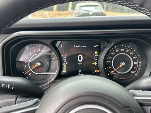 New 2025 Jeep Gladiator Sport w/ Premium Package image 24