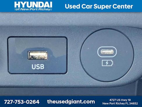 Used 2025 Hyundai Elantra Hybrid FWD image 22