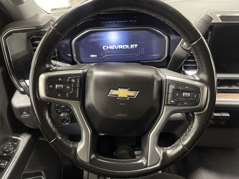 Used 2024 Chevrolet Silverado 2500 LT image 29