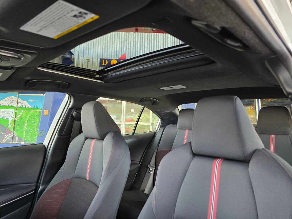 Used 2024 Toyota Corolla SE w/ SE Package FWD image 22