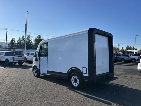 Used 2025 Chevrolet Brightdrop 400 w/ Battery Pack, Max Range image 3