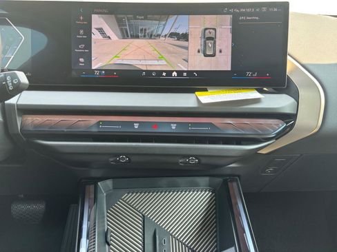 Used 2025 BMW X3 xDrive30i w/ Premium Package image 27