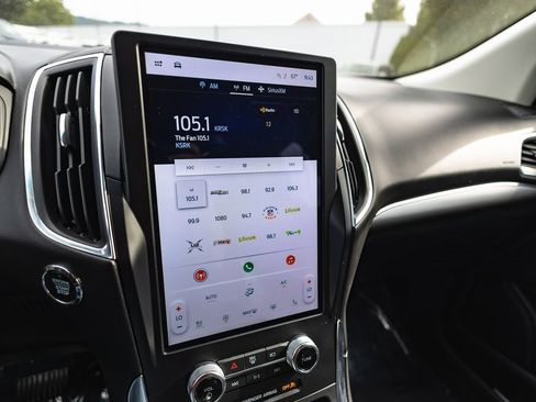 Used 2024 Ford Edge Titanium image 14