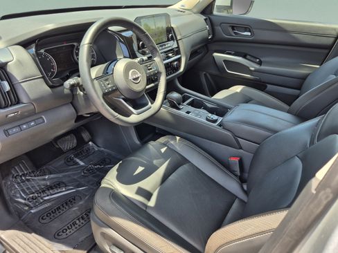 Certified 2024 Nissan Pathfinder SL w/ SL Premium Package AWD/4WD image 22