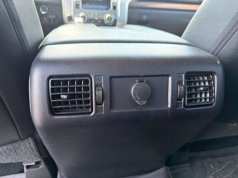 Used 2021 Toyota Tundra Limited w/ Limited Premium Package AWD/4WD image 33