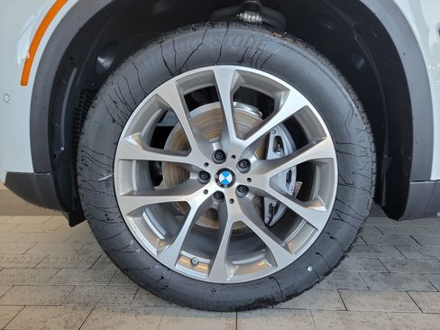 Used 2026 BMW X5 xDrive40i AWD/4WD image 12