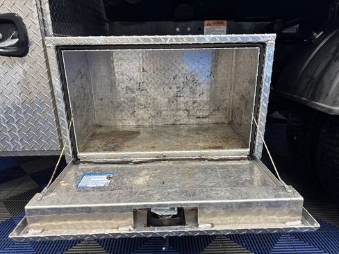 Certified 2023 Ford F550 4x4 Regular Cab Super Duty image 33