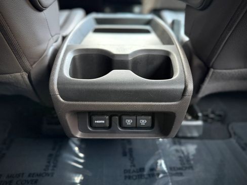 Used 2018 Honda Odyssey Elite image 21