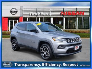 Used 2024 Jeep Compass Latitude AWD/4WD video 1