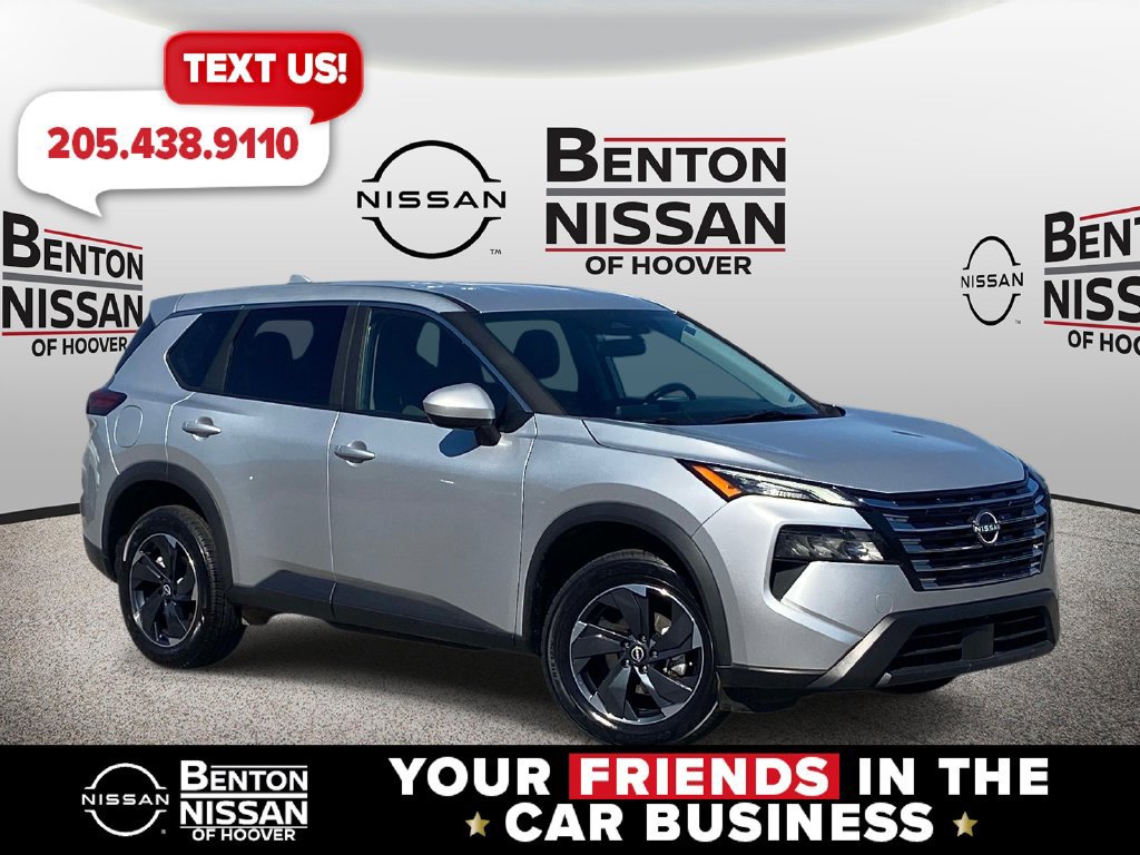 Used 2025 Nissan Rogue SV AWD/4WD image 1