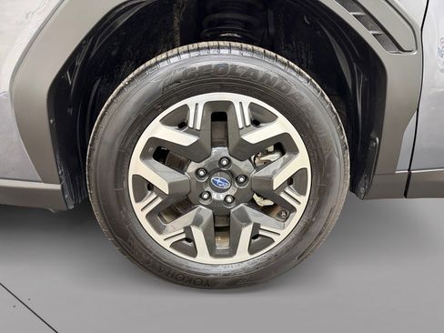 Used 2025 Subaru Forester Premium AWD/4WD image 14