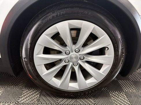 Used 2020 Tesla Model X Long Range AWD/4WD image 17