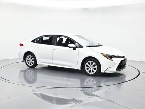 Used 2024 Toyota Corolla LE FWD image 3