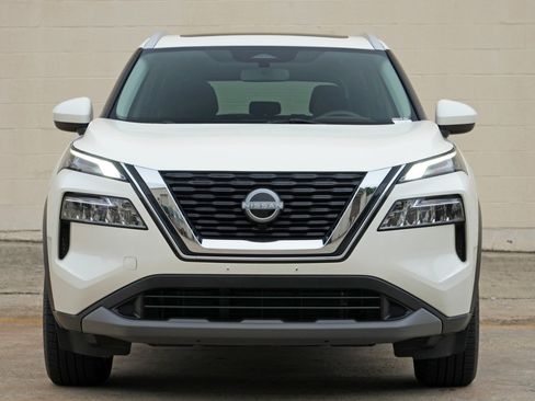 Used 2023 Nissan Rogue SV w/ SV Premium B Package FWD image 6