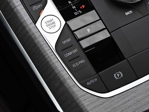 New 2026 BMW 330i Sedan w/ Premium Package image 19