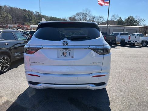 Used 2024 Buick Enclave Avenir w/ Avenir Technology Package image 9