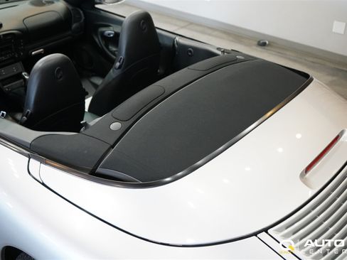 Used 2004 Porsche 911 Carrera RWD image 12