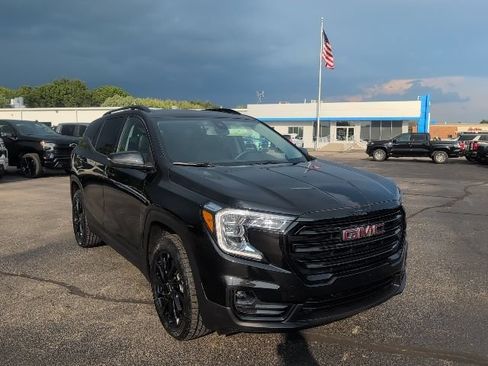 Used 2023 GMC Terrain SLT w/ Elevation Edition AWD/4WD image 11