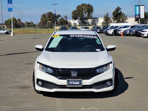 Used 2019 Honda Civic Sport image 2