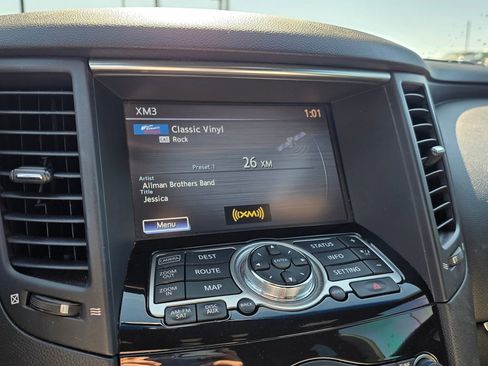 Used 2017 INFINITI QX70 2WD w/ Limited Package image 17