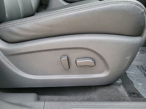 Used 2024 Nissan Murano SV w/ SV Midnight Edition Package image 17