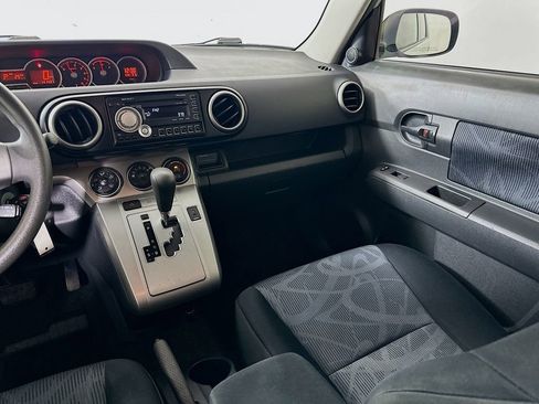 Used 2011 Scion xB image 21