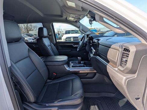 Used 2023 Chevrolet Silverado 1500 RST w/ Convenience Package II image 11