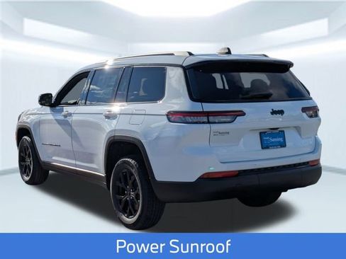 New 2025 Jeep Grand Cherokee L Altitude image 4