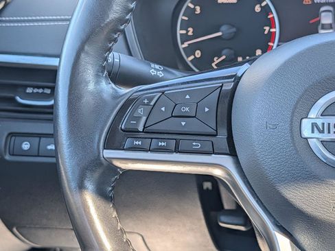 Used 2022 Nissan Altima 2.5 SV w/ SV Premium Package AWD/4WD image 14